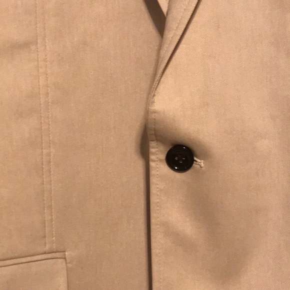 Le Chateau Blazer - Picture 2 of 7